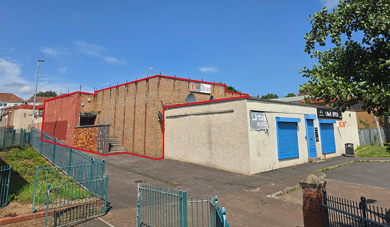 Brass Button, Motherwell