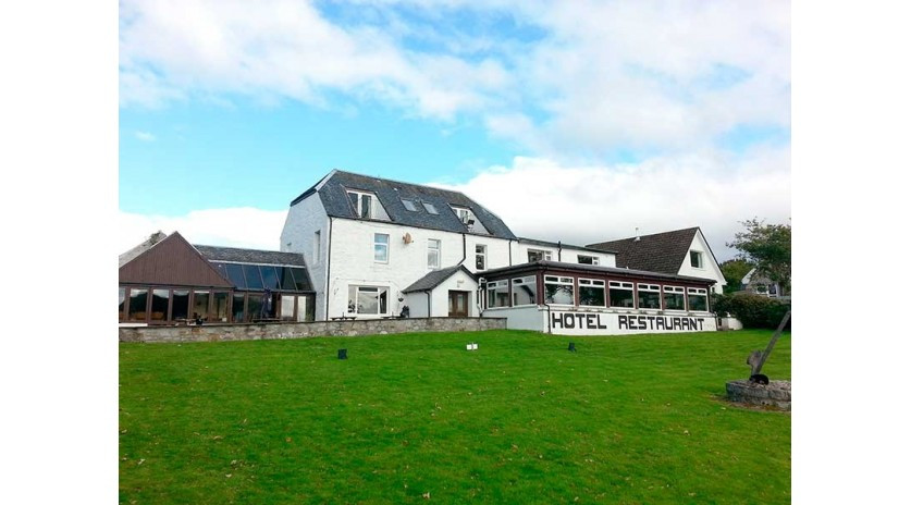 Lochnell Arms Hotel